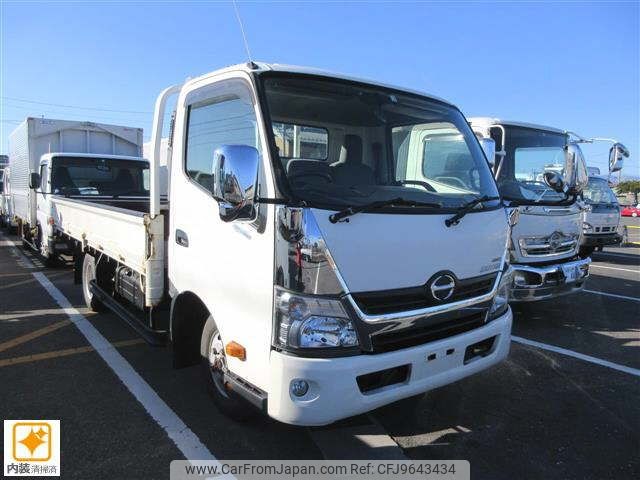 hino dutro 2017 -HINO--Hino Dutoro XZU775M-0002247---HINO--Hino Dutoro XZU775M-0002247- image 1