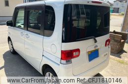 daihatsu tanto 2011 CFJ1810146