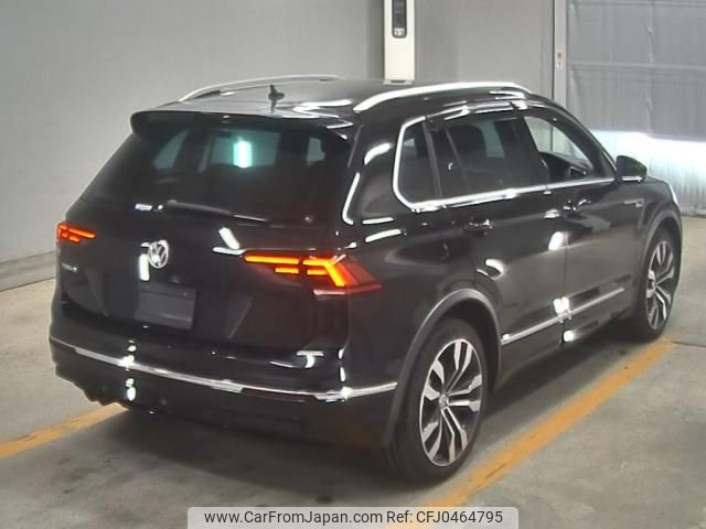 volkswagen tiguan 2019 -VOLKSWAGEN--VW Tiguan WVGZZZ5NZKW866085---VOLKSWAGEN--VW Tiguan WVGZZZ5NZKW866085- image 2