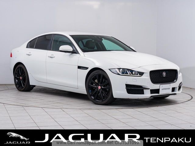 jaguar xe 2016 CFJ1531099 image 1