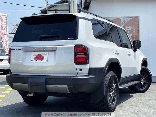 toyota land-cruiser-wagon 2024 CFJ1588634 image 2