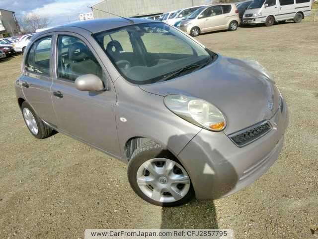 Nissan march 2008