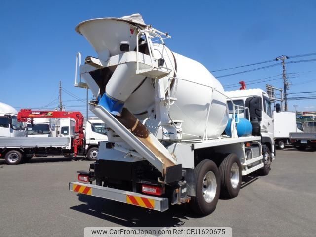 nissan diesel-ud-quon 2023 CFJ1620675 image 2