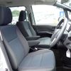 toyota voxy 2018 CFJ1533631 image 18