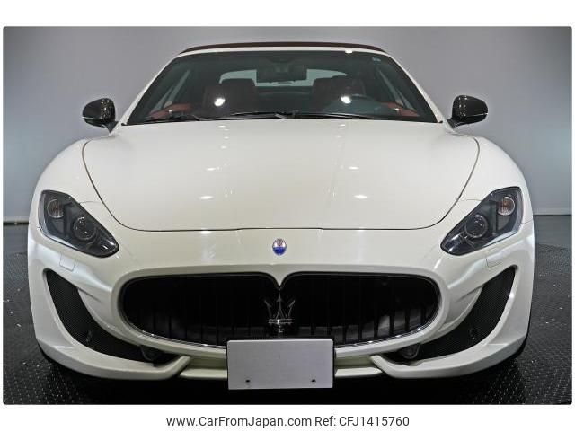 maserati grandcabrio 2012 quick_quick_ABA-MGCS_ZAMMM45J000061412 image 2