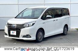 toyota esquire 2017 CFJ1723619