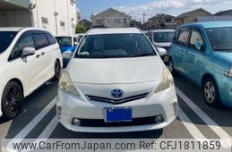 toyota prius-α 2013 CFJ1811859