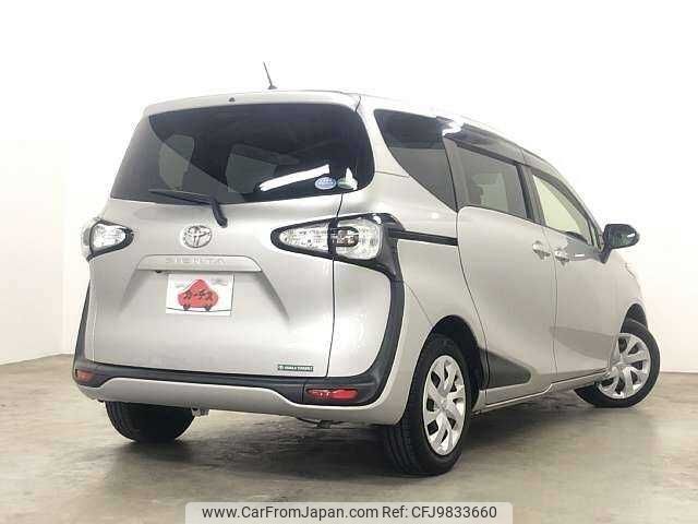 toyota sienta 2017 504928-921390 image 2