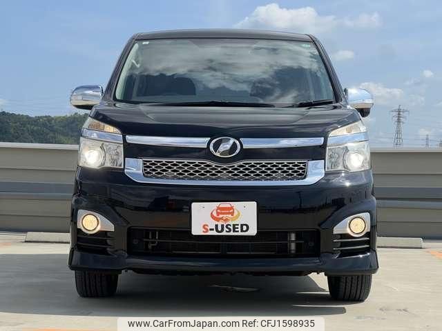 toyota voxy 2012 CFJ1598935 image 2