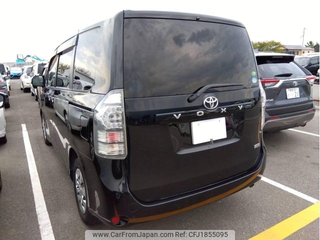 toyota voxy 2013 CFJ1855095 image 2