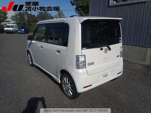 toyota pixis-space 2012 CFJ1749459 image 2