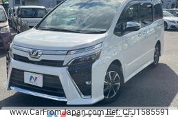 toyota voxy 2018 CFJ1585591
