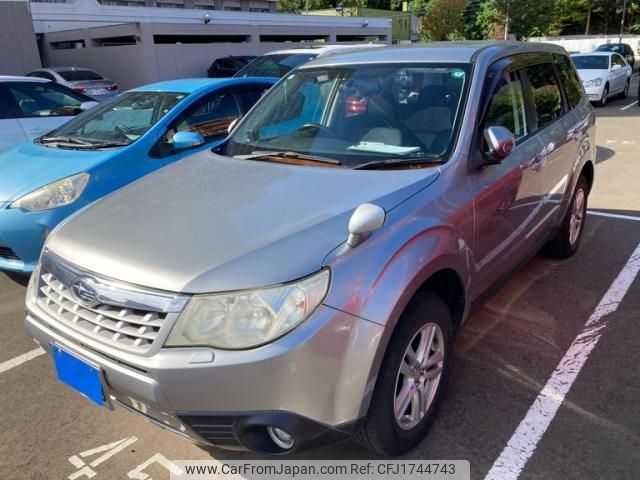 subaru forester 2011 CFJ1744743 image 1