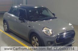 mini mini-others 2015 quick_quick_DBA-XS15_WMWXS520202B37593