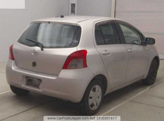 toyota vitz 2005 504928-241010114312 image 1