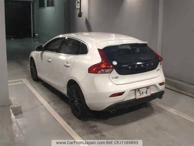 volvo v40 2018 -VOLVO--Volvo V40 MD4204T-J2470757---VOLVO--Volvo V40 MD4204T-J2470757- image 2