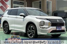 mitsubishi outlander 2022 CFJ1605235