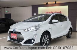 toyota aqua 2015 BD24074A5754