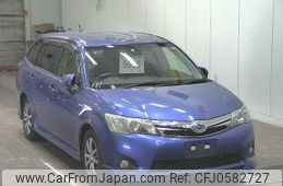 toyota corolla-fielder 2013 -TOYOTA--Corolla Fielder NKE165G--7020072---TOYOTA--Corolla Fielder NKE165G--7020072-