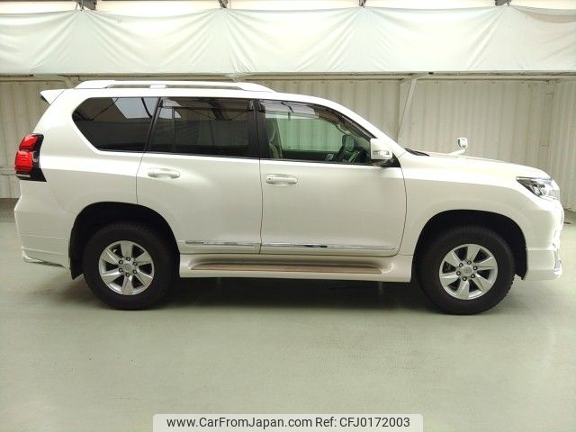 toyota land-cruiser-prado 2018 ENHANCEAUTO_1_ea287541 image 2