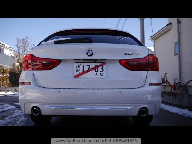 bmw 5-series 2018 -BMW--BMW 5 Series JM20--637606---BMW--BMW 5 Series JM20--637606- image 2