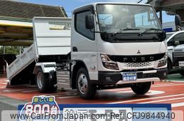 mitsubishi-fuso canter 2024 GOO_JP_700060017330240529006