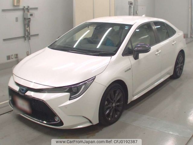 toyota corolla 2019 -TOYOTA--Corolla ZWE211-6006380---TOYOTA--Corolla ZWE211-6006380- image 1