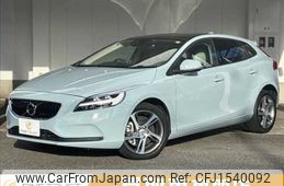 volvo v40 2017 CFJ1540092