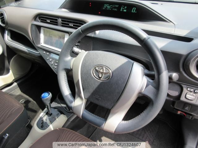 toyota aqua 2013 quick_quick_DAA-NHP10_NHP10-6218384 image 2