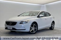 volvo v40 2017 CFJ1515748