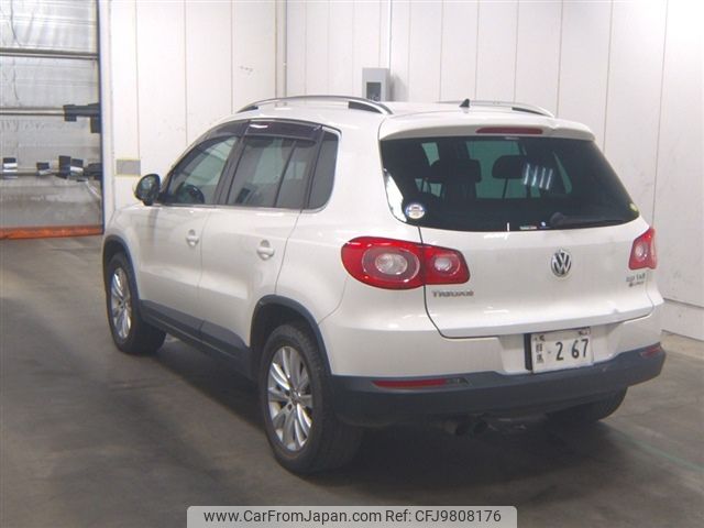 volkswagen tiguan 2011 -VOLKSWAGEN--VW Tiguan 5NCCZ--BW068745---VOLKSWAGEN--VW Tiguan 5NCCZ--BW068745- image 2