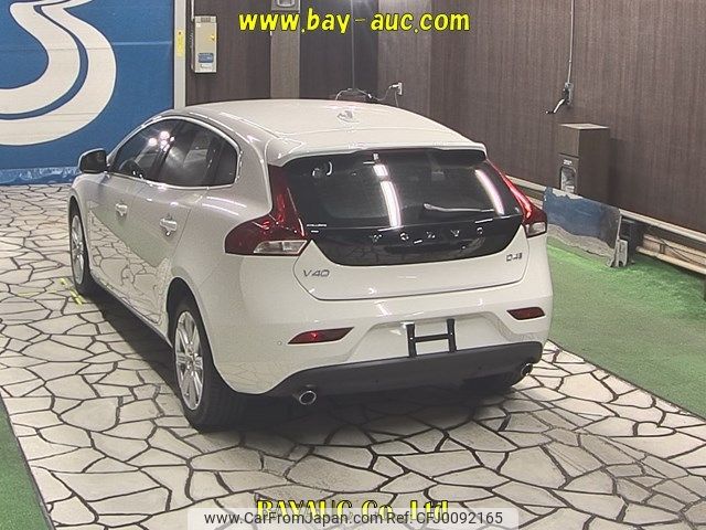 volvo v40 2017 -VOLVO--Volvo V40 MD4204T-YV1MVA8RDH2424361---VOLVO--Volvo V40 MD4204T-YV1MVA8RDH2424361- image 2