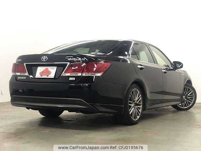 toyota crown 2014 504928-923866 image 2