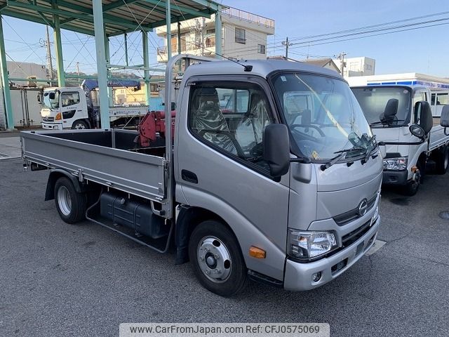 hino dutro 2017 -HINO--Hino Dutoro TPG-XZU645M--XZU645-0003923---HINO--Hino Dutoro TPG-XZU645M--XZU645-0003923- image 1