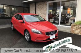 volvo v40 2013 -VOLVO 【岐阜 302ﾊ1413】--Volvo V40 MB4164T--E2081345---VOLVO 【岐阜 302ﾊ1413】--Volvo V40 MB4164T--E2081345-