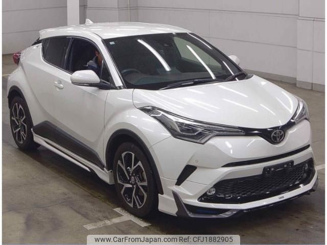 toyota c-hr 2018 CFJ1882905 image 1