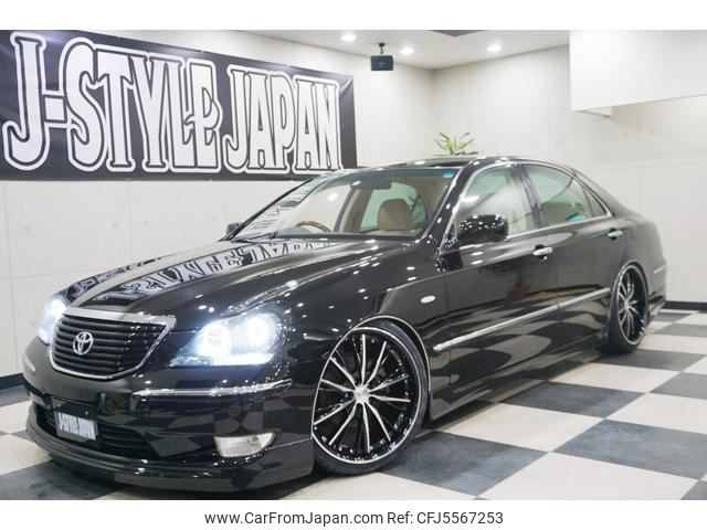 toyota crown-majesta 2005 CFJ5567253 image 2