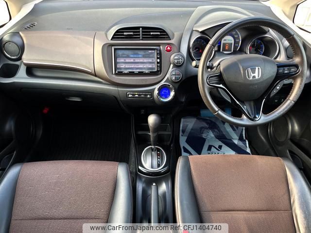 honda fit-shuttle-hybrid 2011 CFJ1404740 image 2