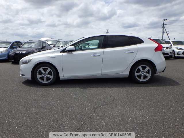 volvo v40 2014 NIKYO_KH55893 image 2