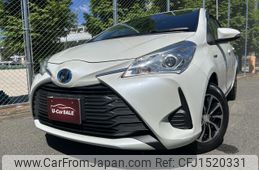 toyota vitz 2017 CFJ1520331