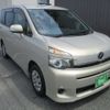 toyota voxy 2013 -TOYOTA--Voxy DBA-ZRR75G--ZRR75-0105700---TOYOTA--Voxy DBA-ZRR75G--ZRR75-0105700- image 1