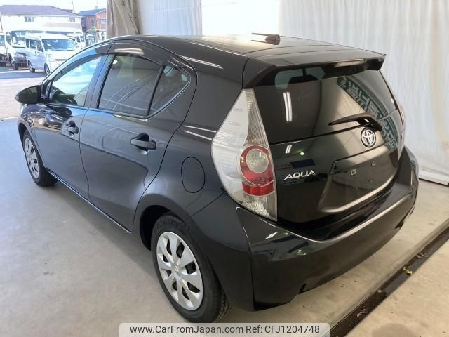 toyota aqua 2014 quick_quick_DAA-NHP10_NHP10-2388259 image 2