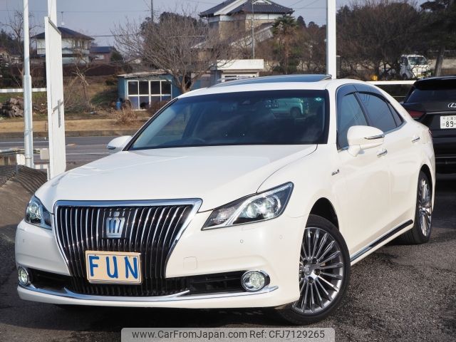 Toyota Crown Majesta 2018: Sebuah Galeri Kemewahan dan Prestise Jepang
