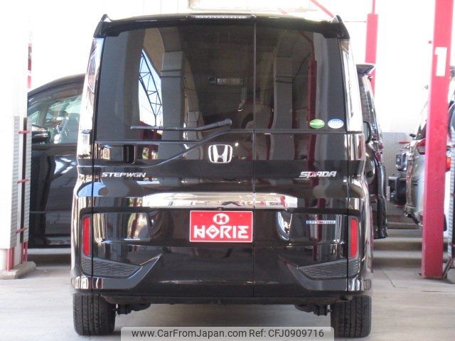 honda stepwagon 2017 -HONDA--Stepwgn RP5--1057909---HONDA--Stepwgn RP5--1057909- image 2