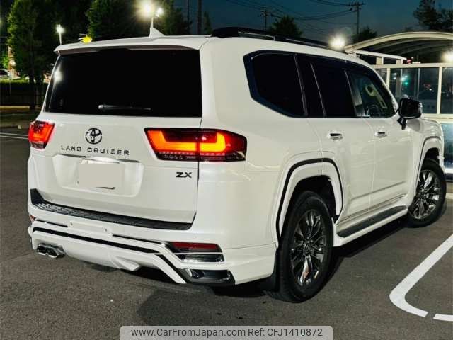 toyota land-cruiser-wagon 2023 CFJ1410872 image 2