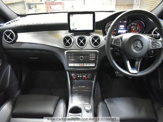 mercedes-benz cla-class 2018 quick_quick_DBA-156946_WDC1569462J493722 image 2