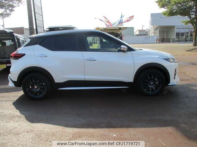 nissan kix 2023 CFJ1719721 image 2