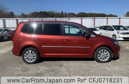 volkswagen touran 2012 NIKYO_HZ76838