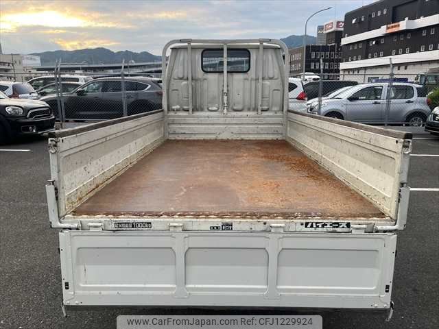 toyota hiace-truck 1992 NIKYO_TB76629 image 2