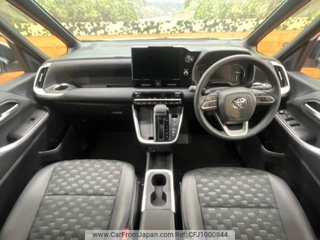 toyota voxy 2024 -TOYOTA--Voxy 6AA-ZWR95W--ZWR95-0029682---TOYOTA--Voxy 6AA-ZWR95W--ZWR95-0029682- image 2